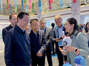 广东省人民政府副省长李运点赞心大陆产品